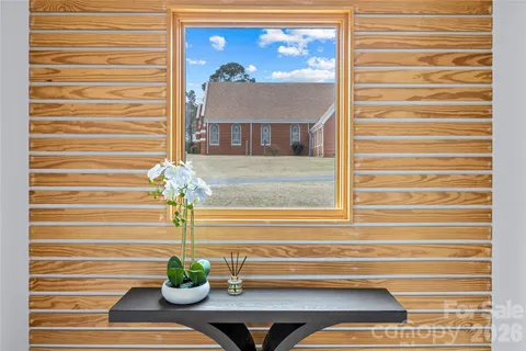 $700,000 | 2553 Elkwood Circle, Charlotte, NC 28205