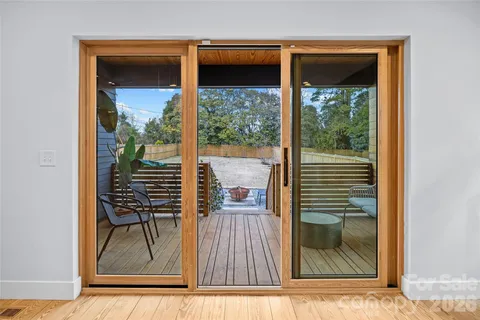 $700,000 | 2553 Elkwood Circle, Charlotte, NC 28205