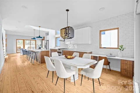 $700,000 | 2553 Elkwood Circle, Charlotte, NC 28205