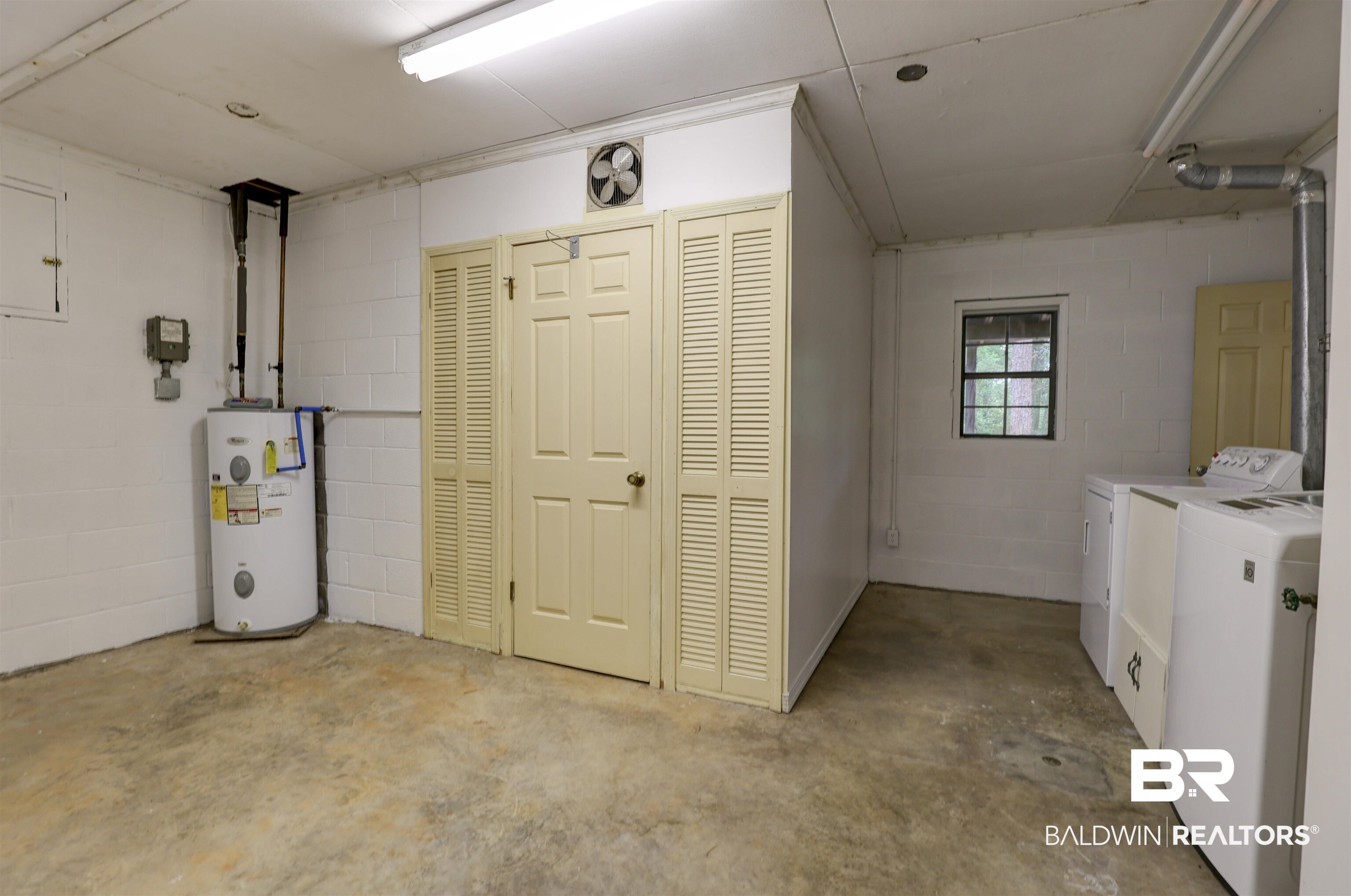7323 Wild Oaks Road Fairhope, AL 36532 - Photo 28 of 45 Laundry Room