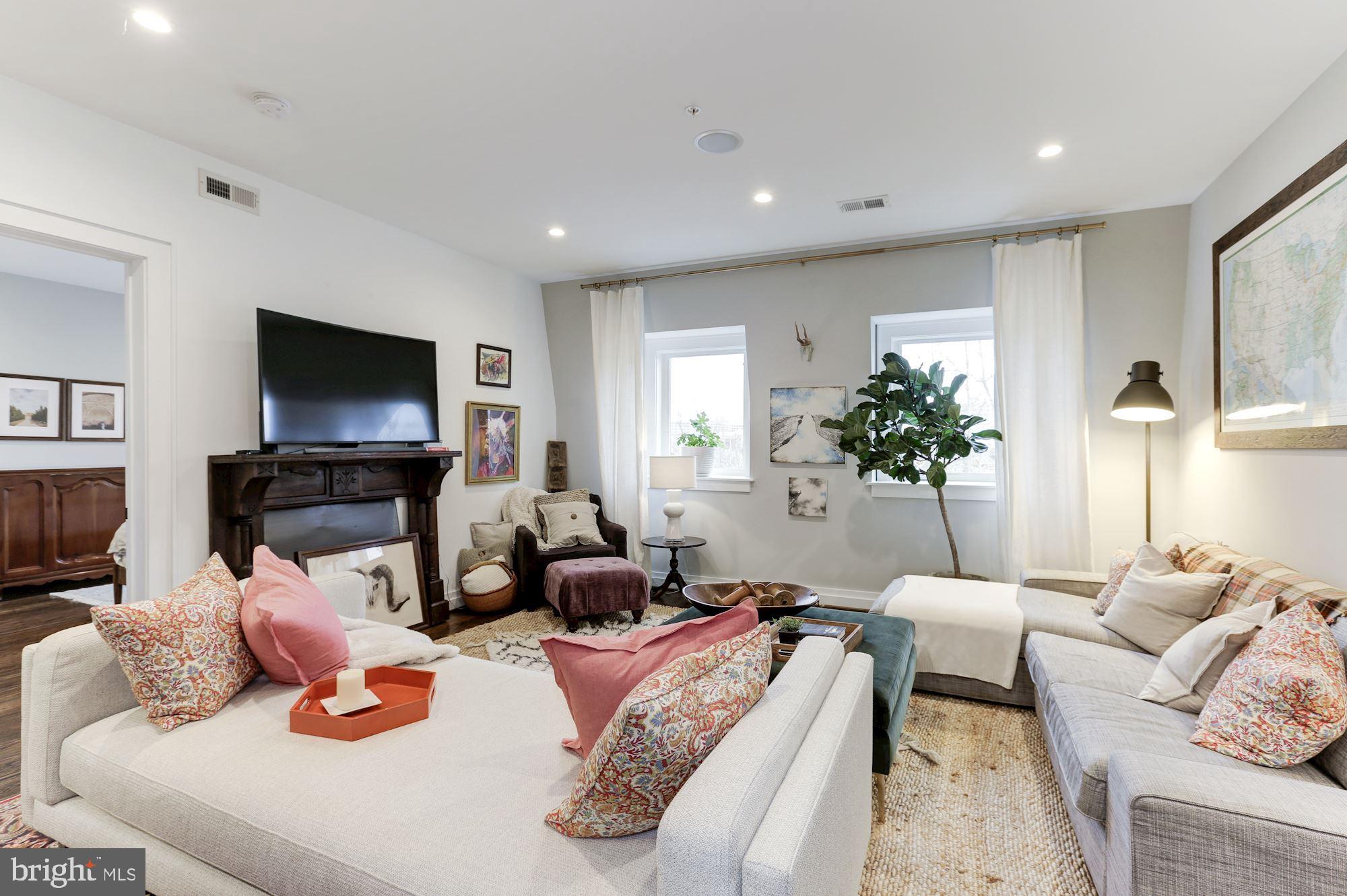 2303 Ontario Road Northwest, Unit 7 Washington, DC 20009 - Photo 22 of 44