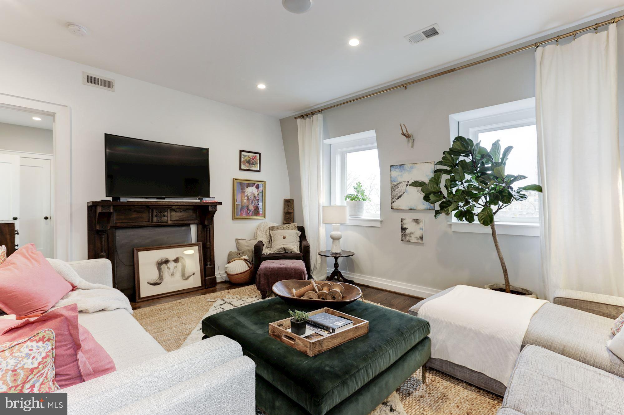 2303 Ontario Road Northwest, Unit 7 Washington, DC 20009 - Photo 23 of 44