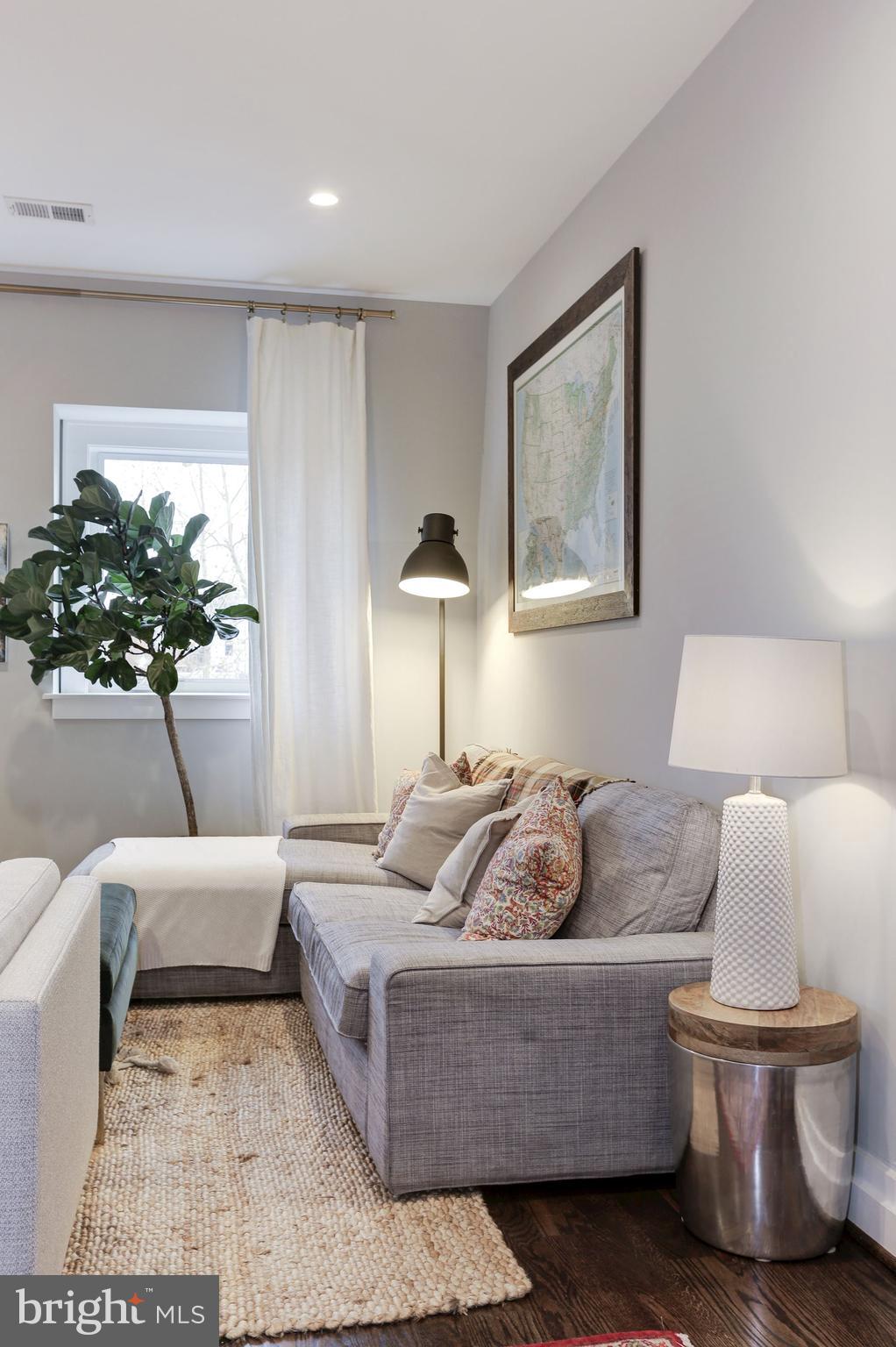 2303 Ontario Road Northwest, Unit 7 Washington, DC 20009 - Photo 27 of 44