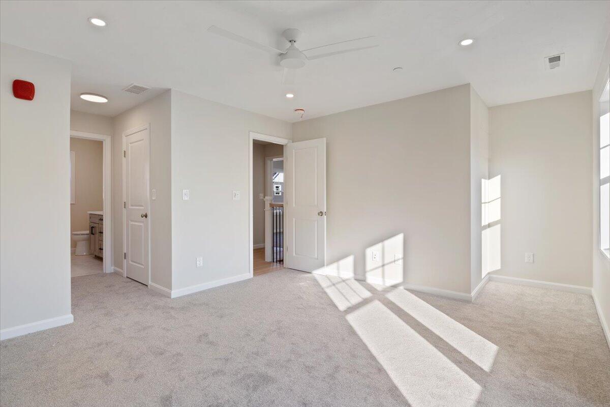 25 Regency Circle, Unit 2 Kittery, ME 03904 - Photo 21 of 26 19-33_Regency_Cir_17