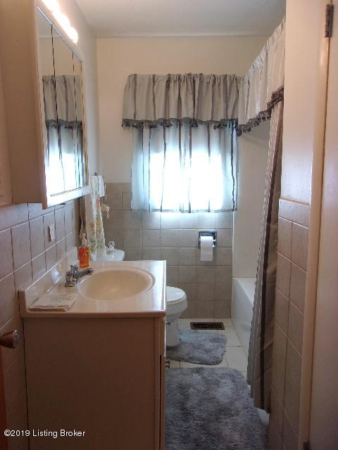 402 Cave Mill Road Leitchfield, KY 42754 - Photo 11 of 14 101_0047