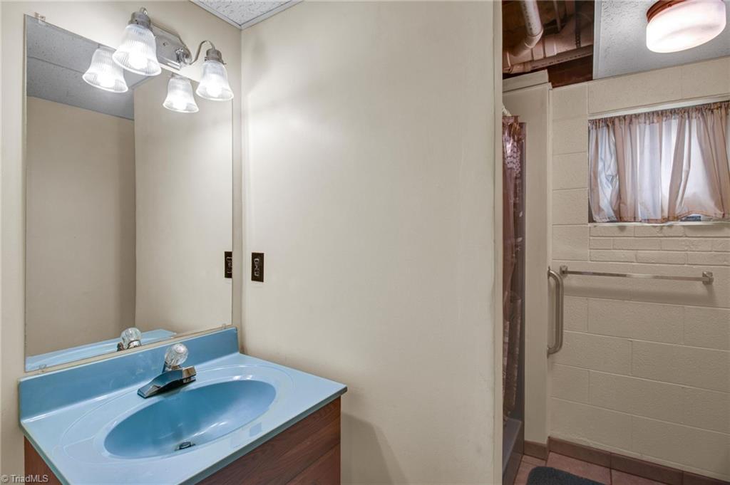 4134 Sawmill Road Winston-Salem, NC 27107 - Photo 26 of 31 Gallery Image 26