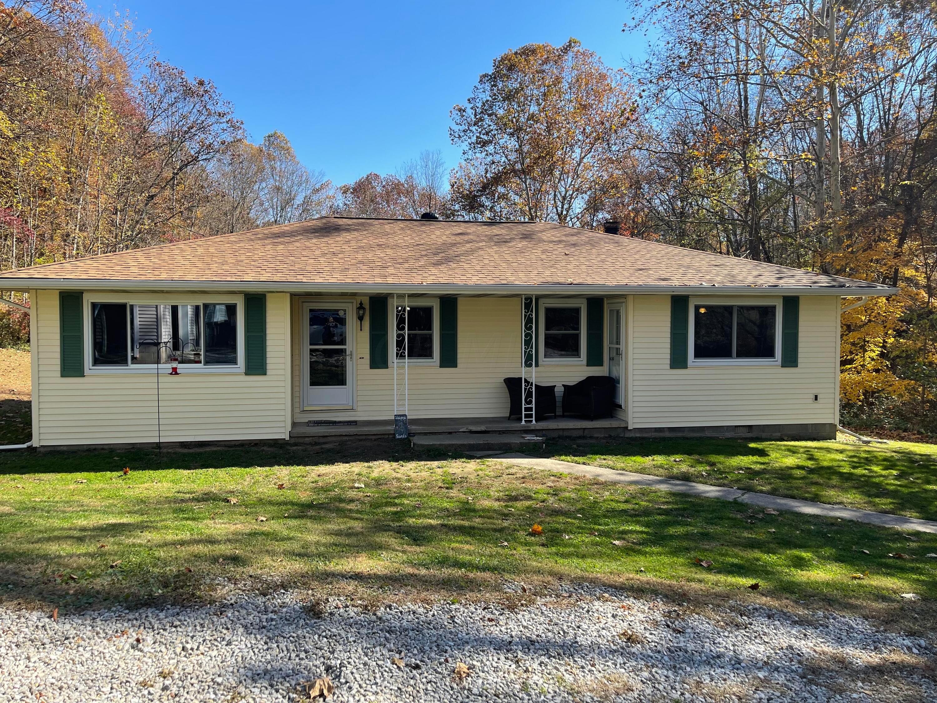 13820 Stout Road Logan, OH 43138 - Photo 8 of 36