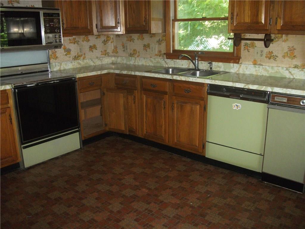 39 Old Post Road York, ME 03909 - Photo 2 of 22 Photo
