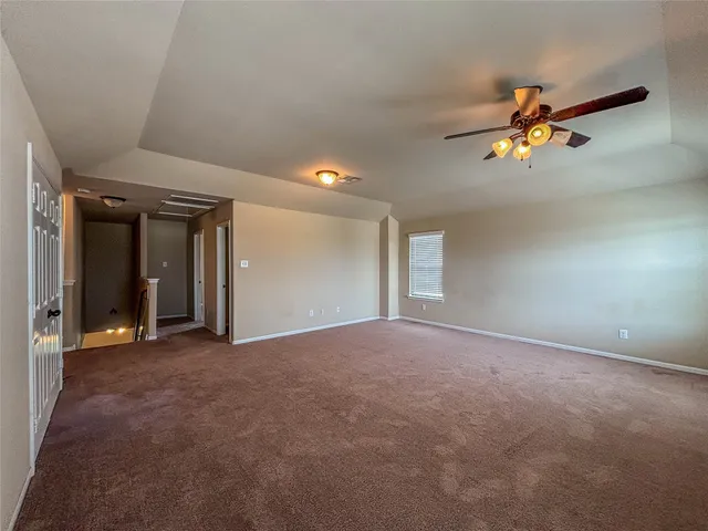 a view of empty room with window