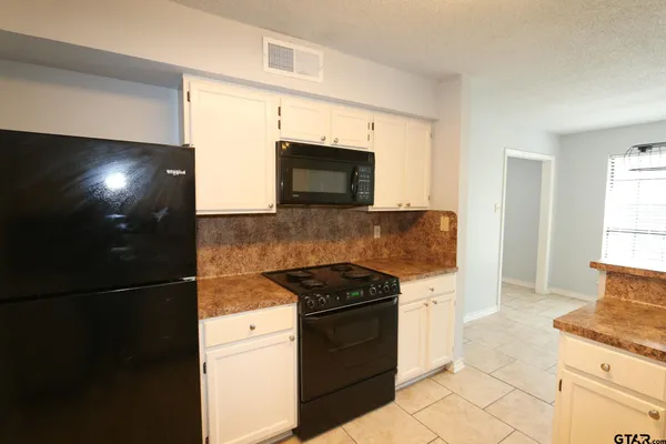 $1,400 | 963 Creekside Drive, Tyler, TX 75703