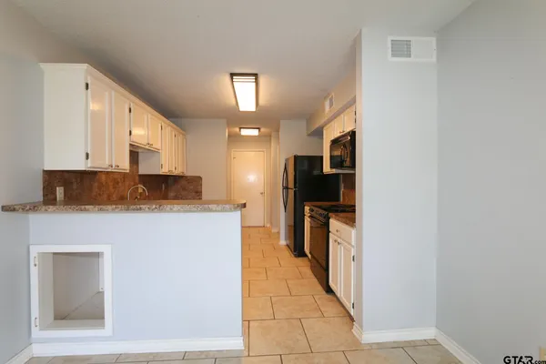 $1,400 | 963 Creekside Drive, Tyler, TX 75703