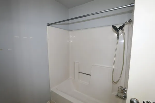 $1,400 | 963 Creekside Drive, Tyler, TX 75703