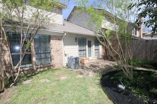 $1,400 | 963 Creekside Drive, Tyler, TX 75703