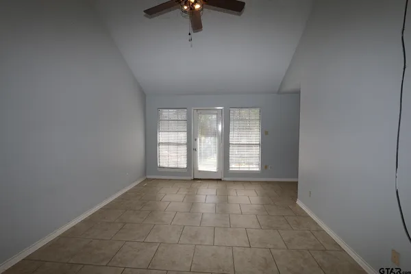 $1,400 | 963 Creekside Drive, Tyler, TX 75703