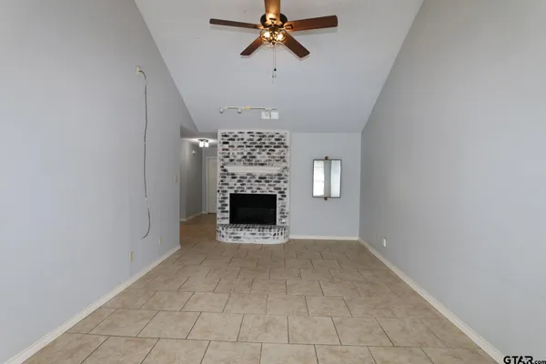 $1,400 | 963 Creekside Drive, Tyler, TX 75703