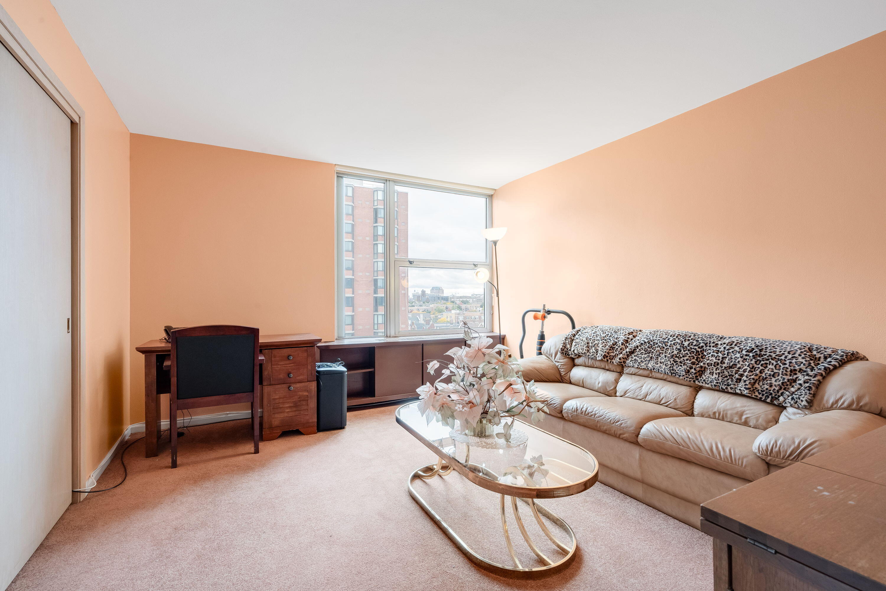 1610 North Prospect Avenue, Unit 903 Milwaukee, WI 53202 - Photo 16 of 26 Second Bedroom