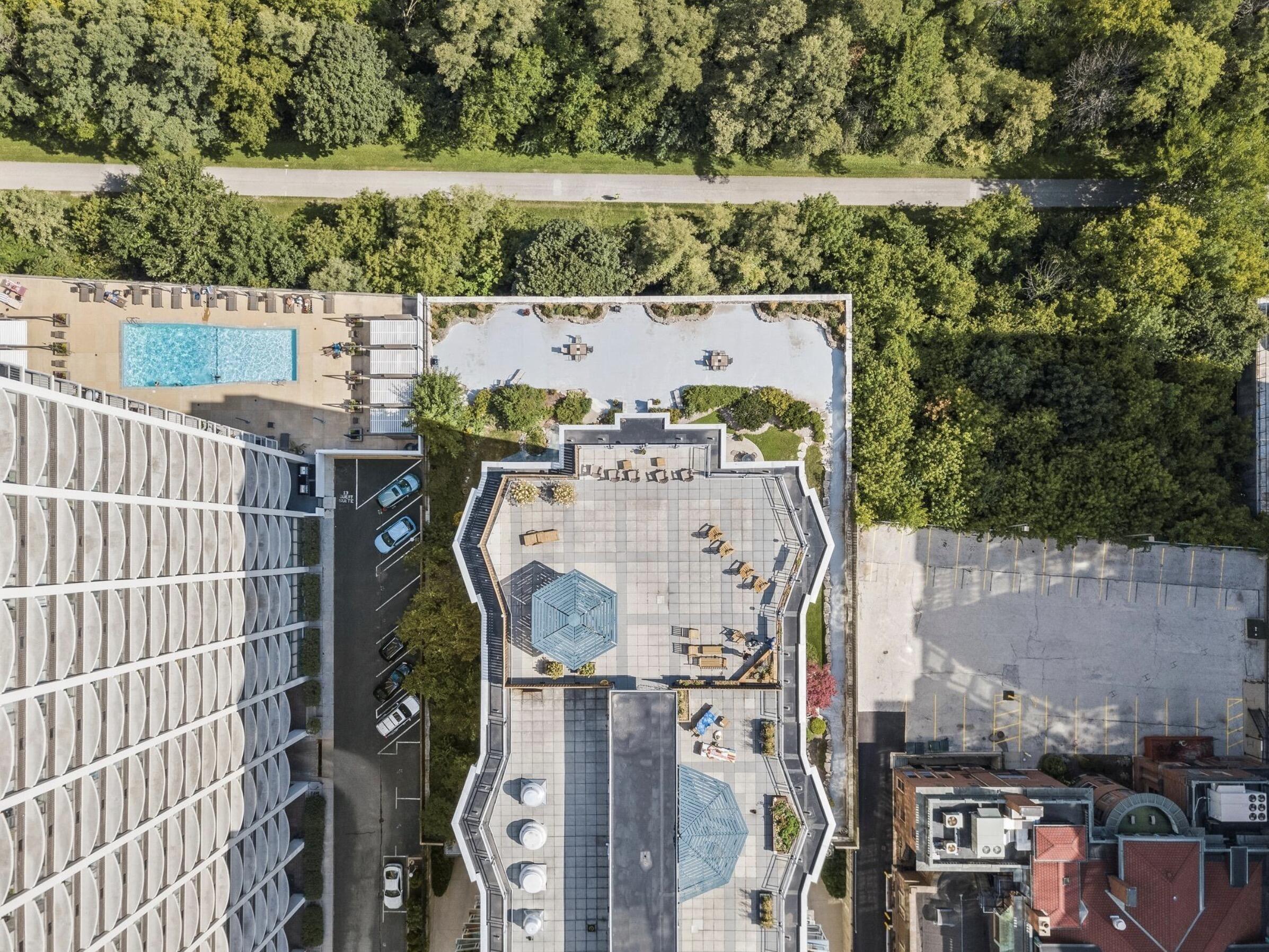 1610 North Prospect Avenue, Unit 903 Milwaukee, WI 53202 - Photo 21 of 26 Exterior