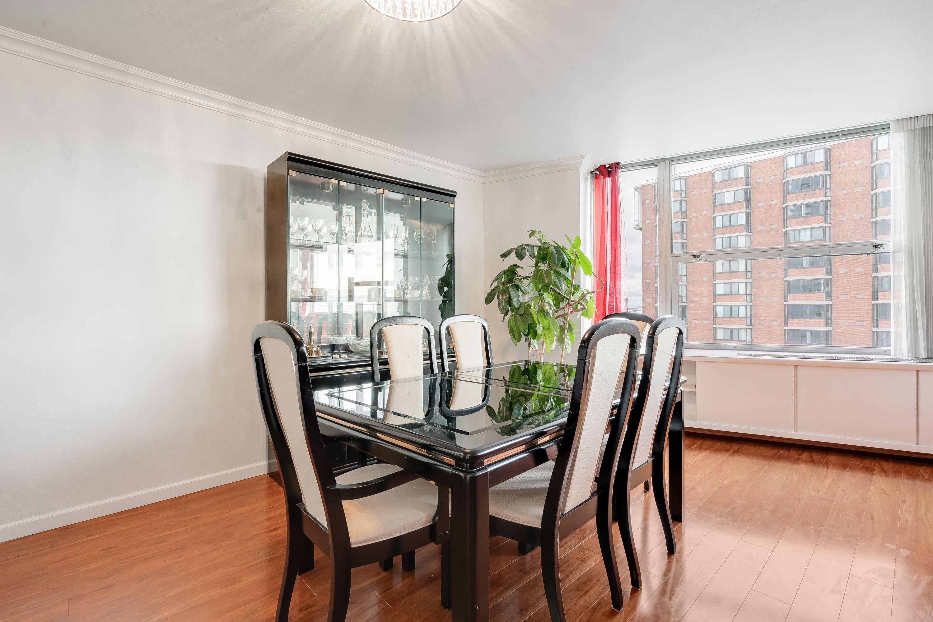 1610 North Prospect Avenue, Unit 903 Milwaukee, WI 53202 - Photo 3 of 26 Dining Room