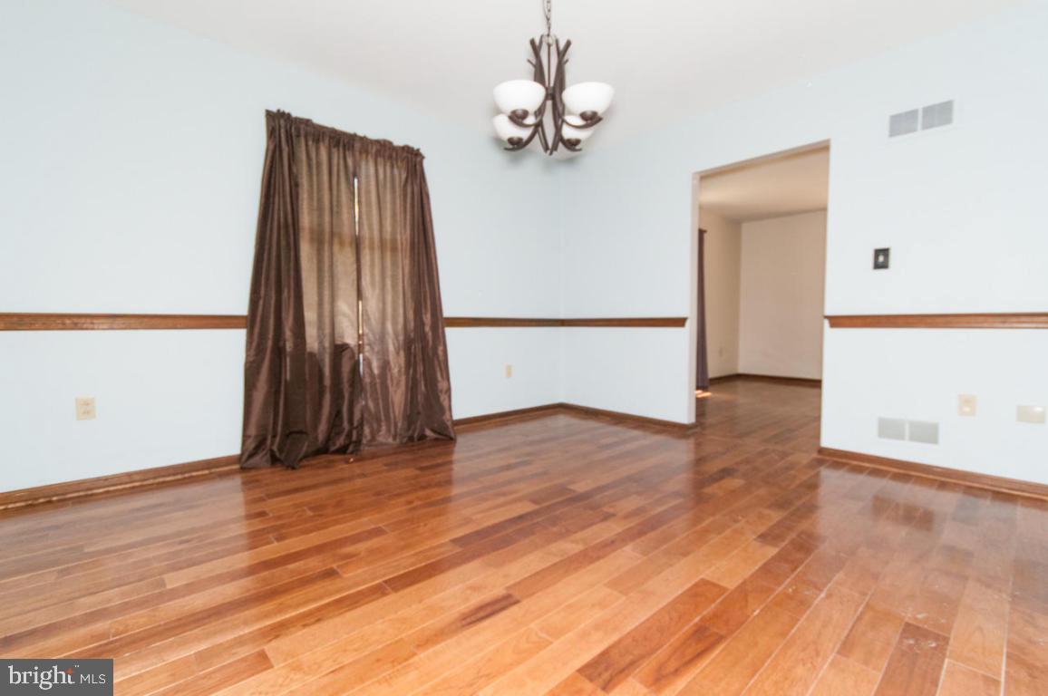 640 Fieldcrest Road Lancaster, PA 17601 - Photo 8 of 21