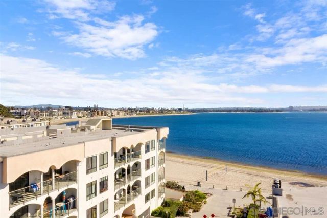 a view of a building with sky view