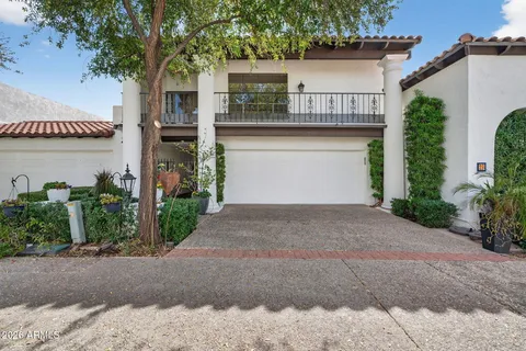 $1,075,000 | 77 East Missouri Avenue, Unit 27, Phoenix, AZ 85012