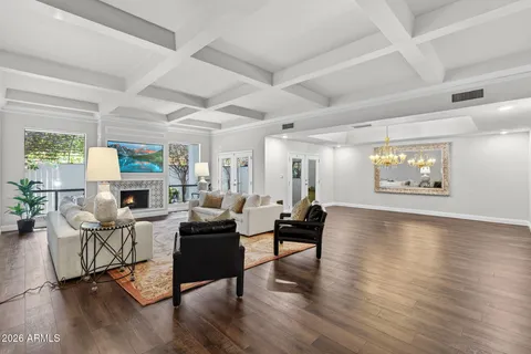 $1,075,000 | 77 East Missouri Avenue, Unit 27, Phoenix, AZ 85012