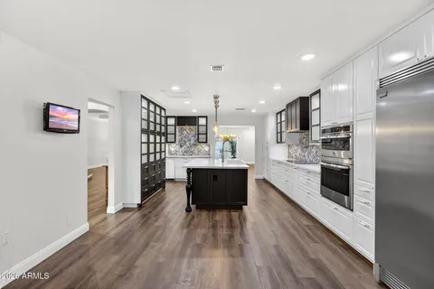 $1,075,000 | 77 East Missouri Avenue, Unit 27, Phoenix, AZ 85012