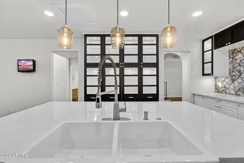 $1,075,000 | 77 East Missouri Avenue, Unit 27, Phoenix, AZ 85012