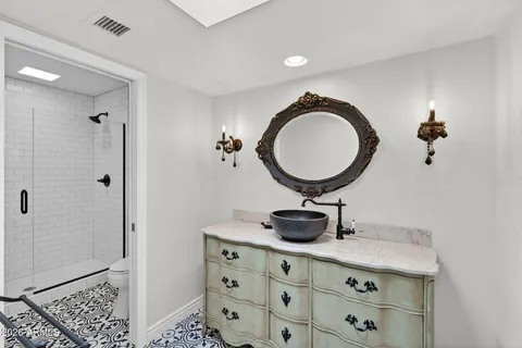 $1,075,000 | 77 East Missouri Avenue, Unit 27, Phoenix, AZ 85012