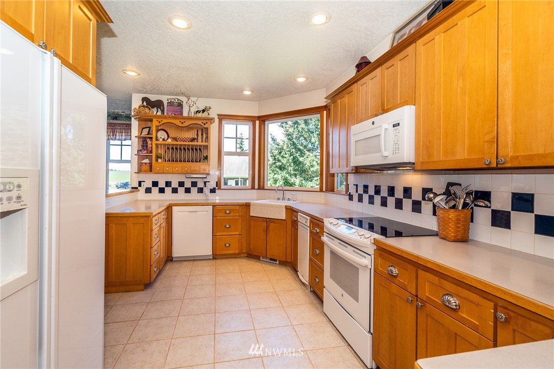 374 Curtis Hill Road Chehalis, WA 98532 - Photo 8 of 31