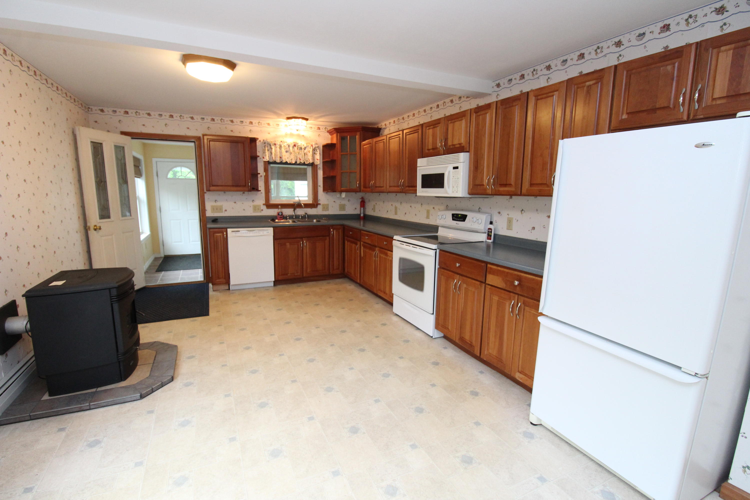 117 Crestmont Road Bangor, ME 04401 - Photo 6 of 44 IMG_0013