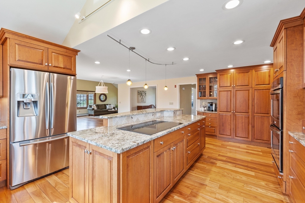 18 Robert Road Stow, MA 01775 - Photo 11 of 42