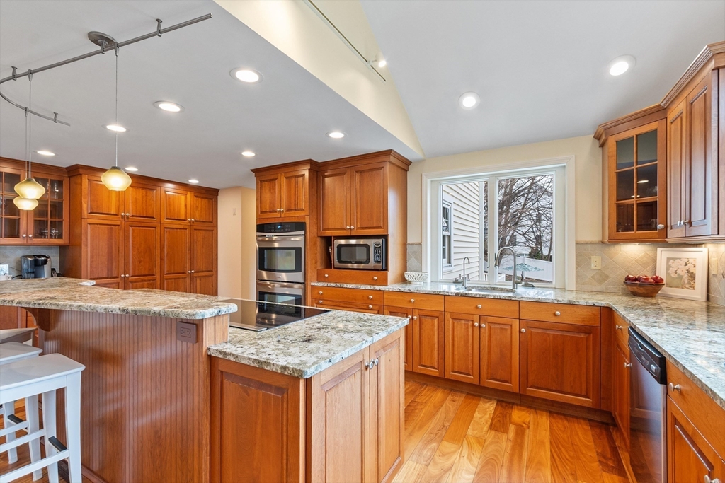 18 Robert Road Stow, MA 01775 - Photo 13 of 42