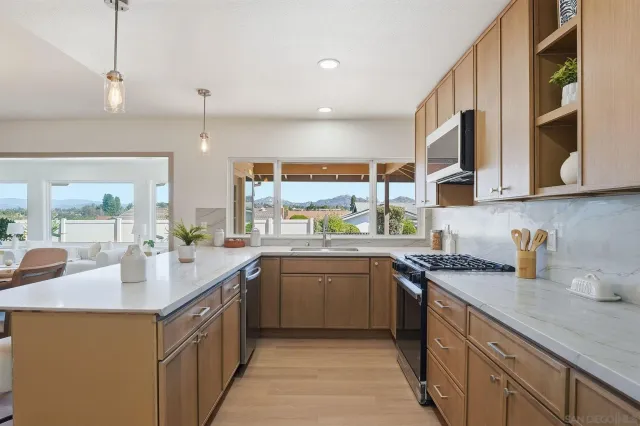 $1,149,000 | 16625 San Tomas Drive, San Diego, CA 92128