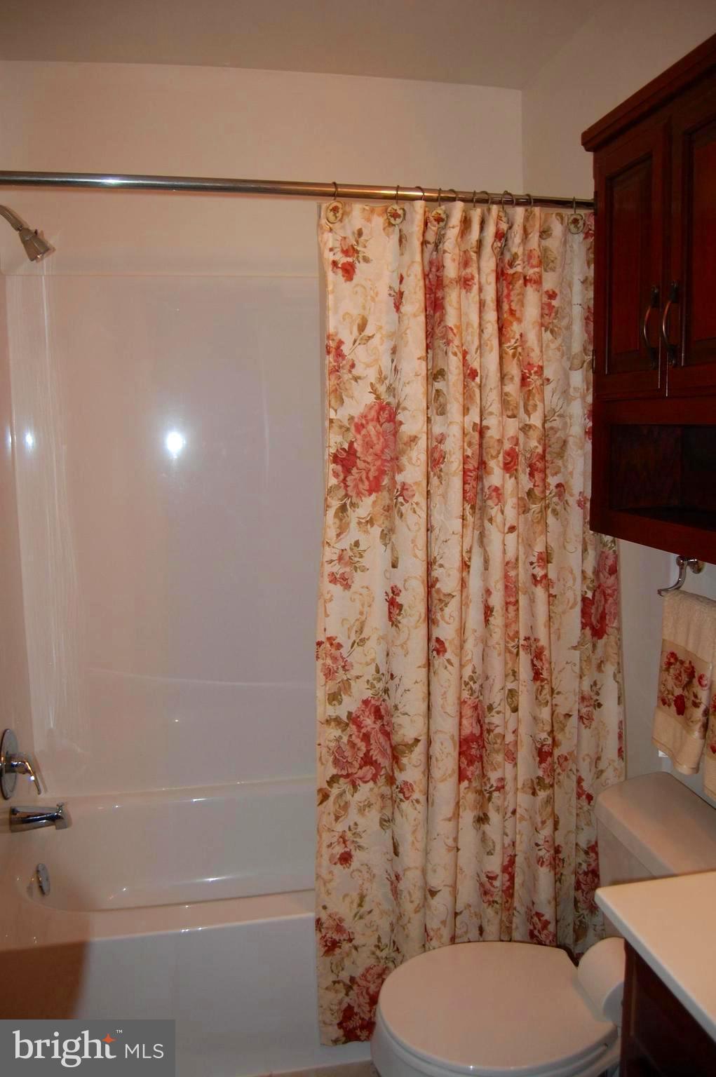 904 Mennonite Road Royersford, PA 19468 - Photo 16 of 27 Hall Bath