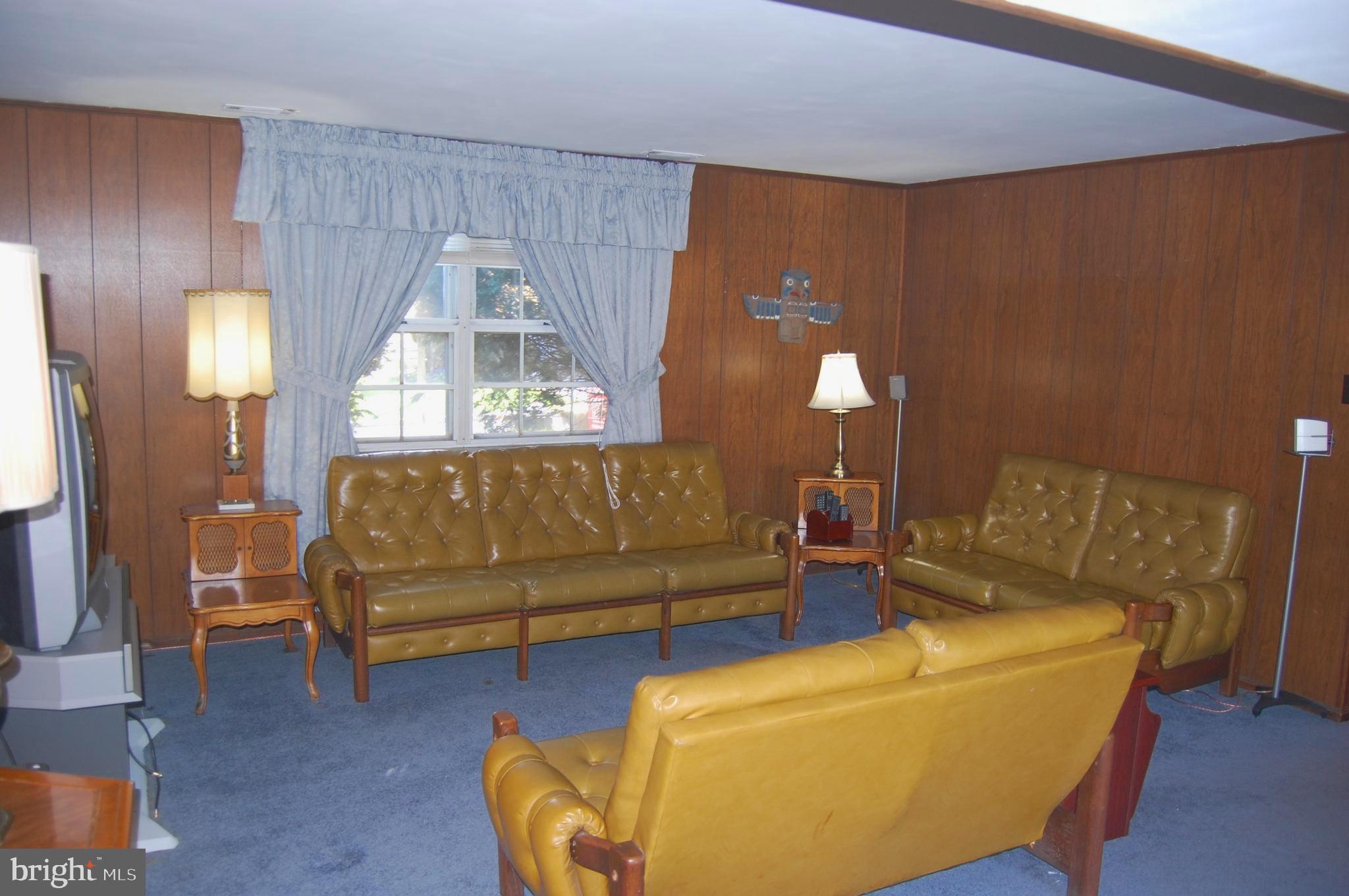 904 Mennonite Road Royersford, PA 19468 - Photo 20 of 27 Family Rm