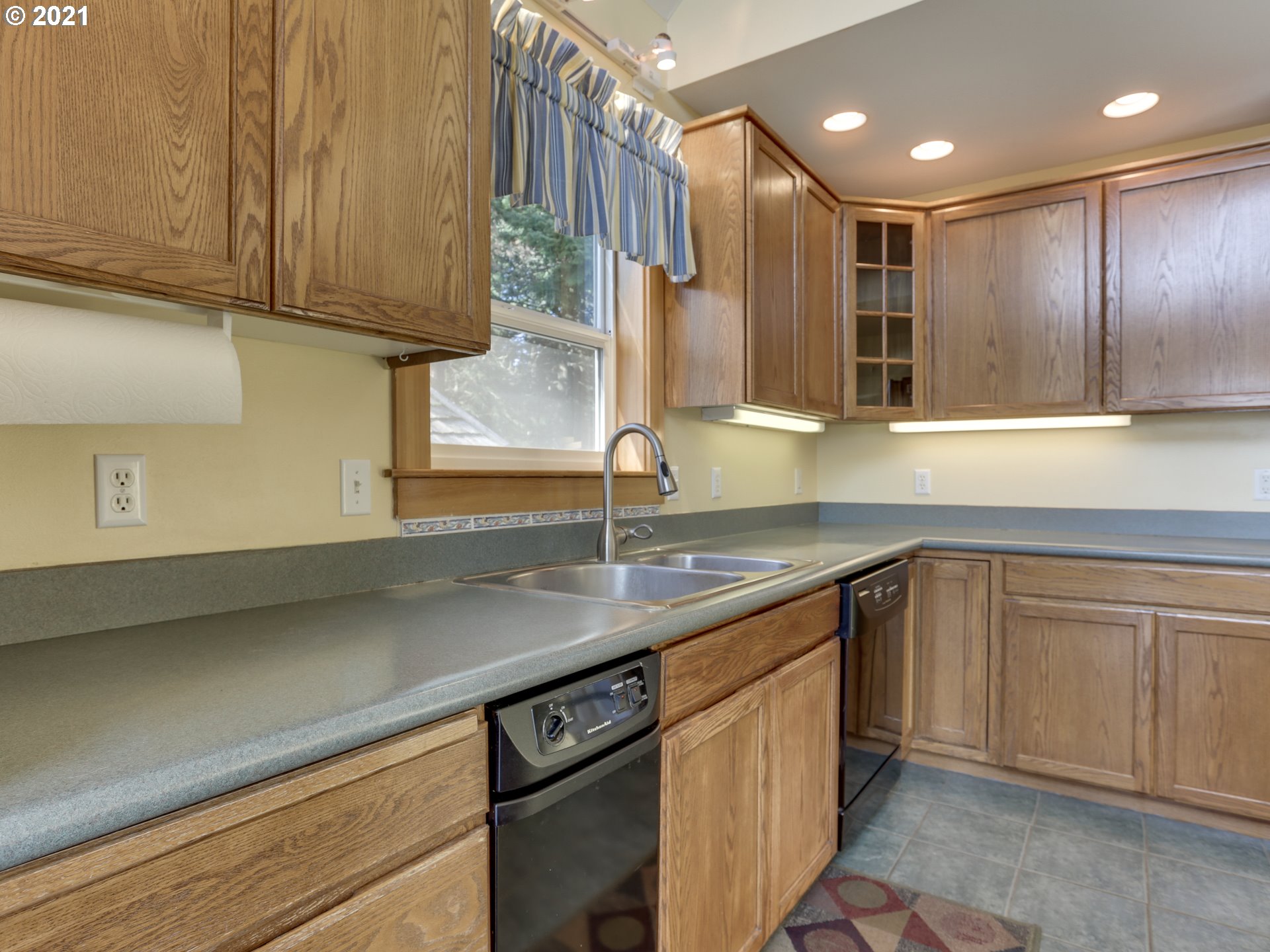 2800 Elder Road Hood River, OR 97031 - Photo 16 of 32 Gallery Image 16