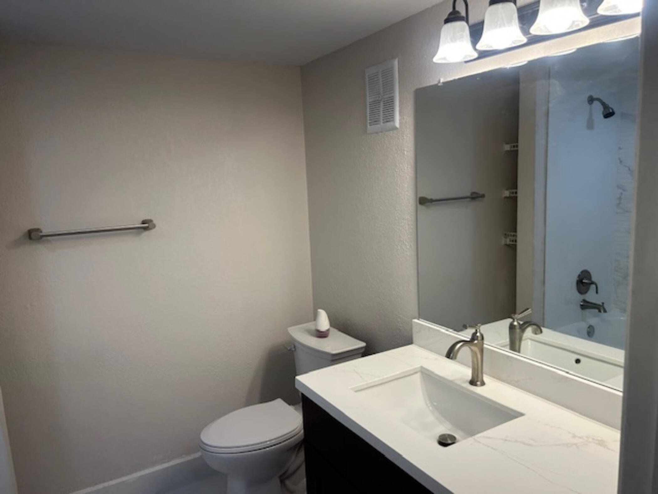 6563 Racquet Club Drive, Unit 124 Lauderhill, FL 33319 - Photo 18 of 36 6563 - 18