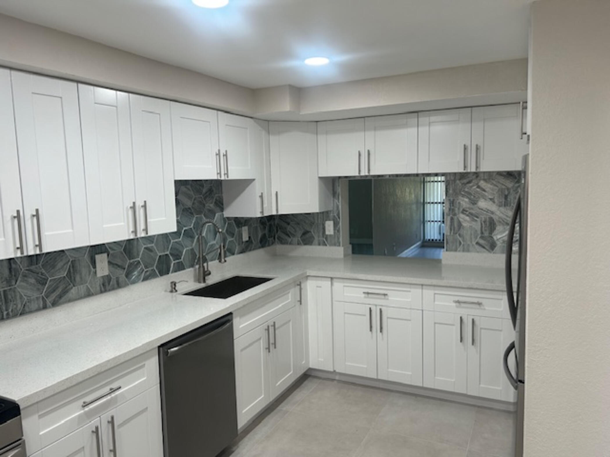 6563 Racquet Club Drive, Unit 124 Lauderhill, FL 33319 - Photo 6 of 36 6563 - 5