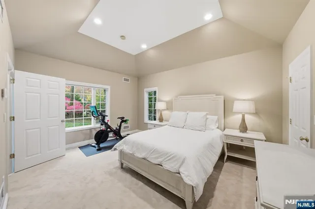 $2,599,000 | 91 Tekening Drive, Tenafly, NJ 07670