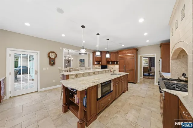 $2,599,000 | 91 Tekening Drive, Tenafly, NJ 07670