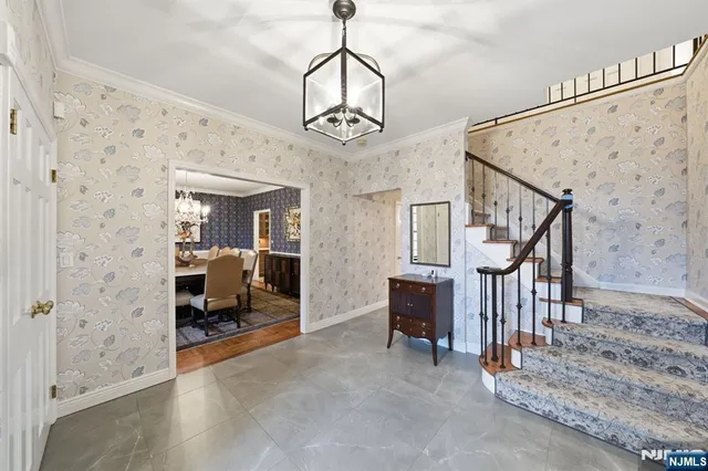 $2,599,000 | 91 Tekening Drive, Tenafly, NJ 07670