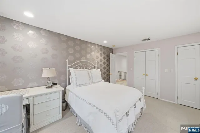 $2,599,000 | 91 Tekening Drive, Tenafly, NJ 07670