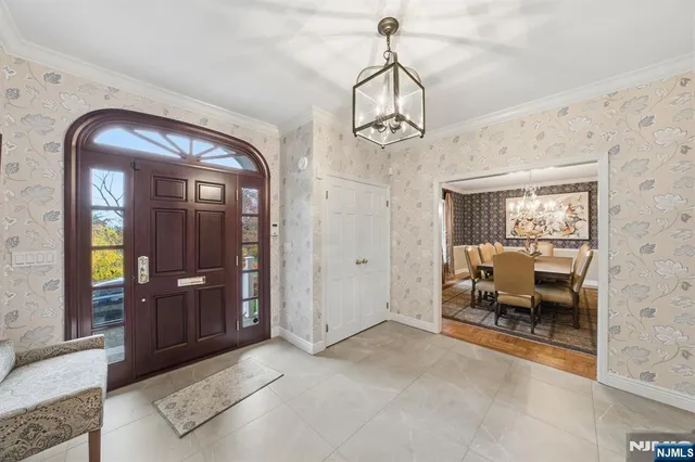 $2,599,000 | 91 Tekening Drive, Tenafly, NJ 07670