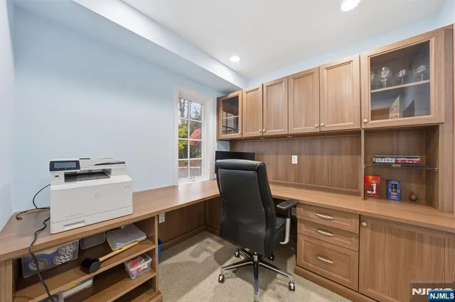 $2,599,000 | 91 Tekening Drive, Tenafly, NJ 07670