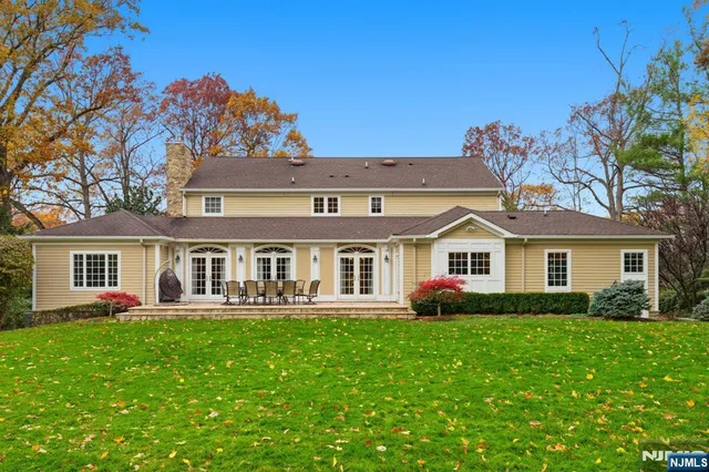 $2,599,000 | 91 Tekening Drive, Tenafly, NJ 07670