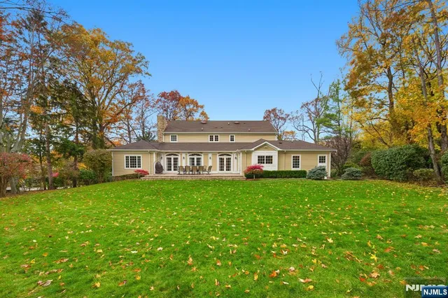 $2,599,000 | 91 Tekening Drive, Tenafly, NJ 07670