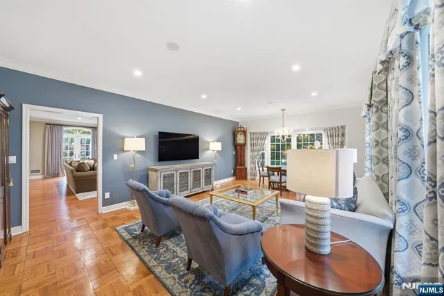 $2,599,000 | 91 Tekening Drive, Tenafly, NJ 07670