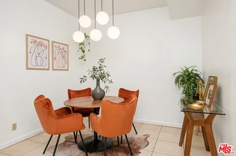 $699,000 | 5139 Balboa Boulevard, Unit 9, Encino, CA 91316