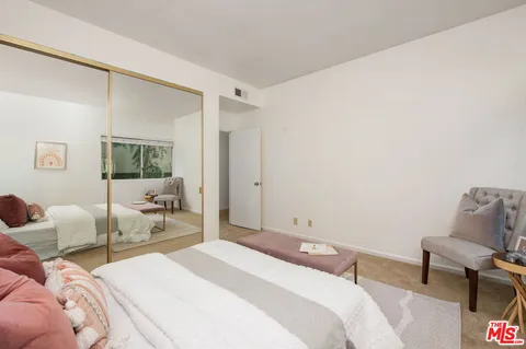 $699,000 | 5139 Balboa Boulevard, Unit 9, Encino, CA 91316